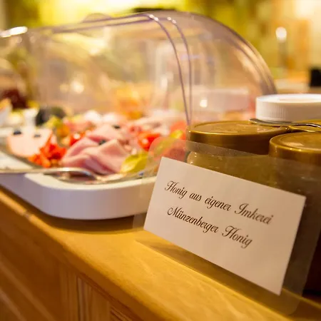 Beate'S Bed & Breakfast-3